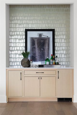 1118 Mariposa DR, Austin, TX 78704