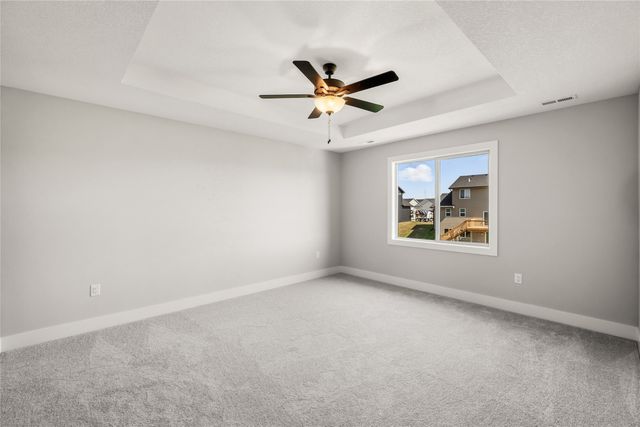 2595 SE Florence Drive, Waukee, IA 50263