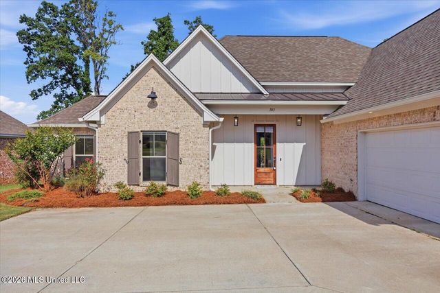 103 Ashby Ridge Drive, Canton, MS 39046