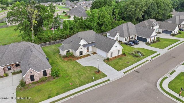 103 Ashby Ridge Drive, Canton, MS 39046