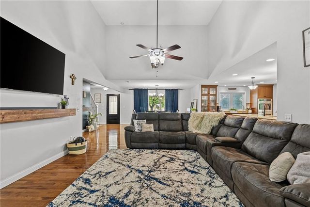 27800 Wonka Drive, Louisburg, KS 66053