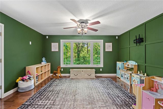 27800 Wonka Drive, Louisburg, KS 66053