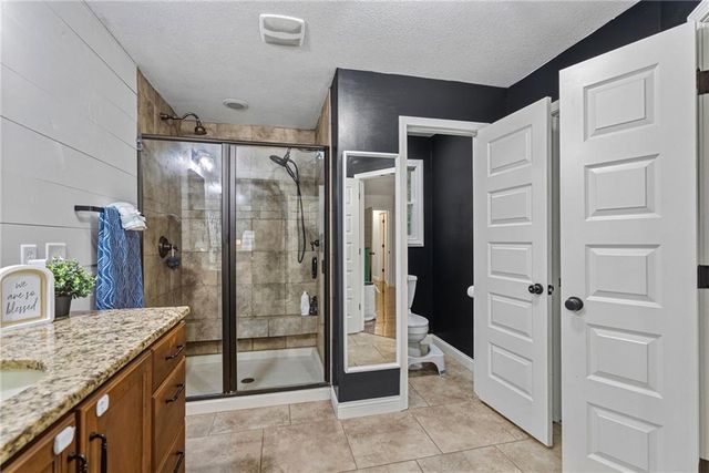 27800 Wonka Drive, Louisburg, KS 66053