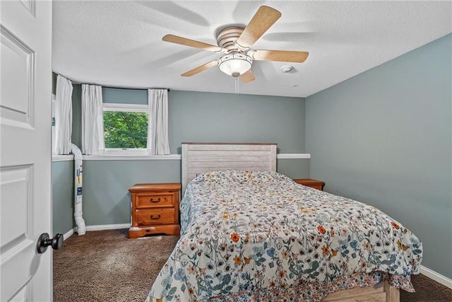 27800 Wonka Drive, Louisburg, KS 66053