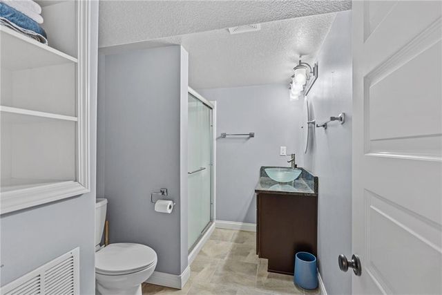 27800 Wonka Drive, Louisburg, KS 66053