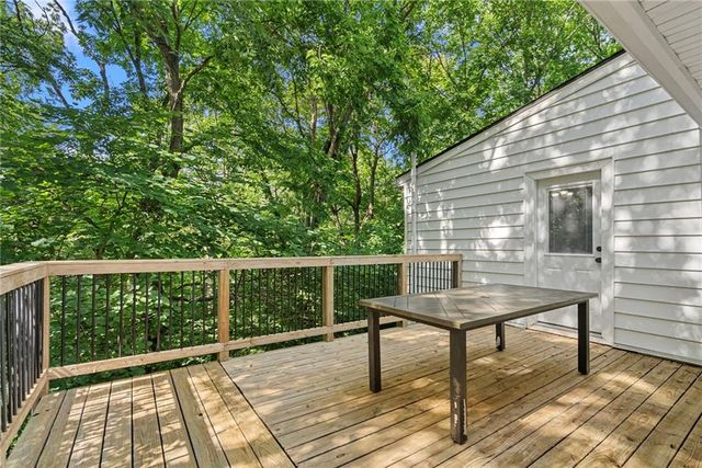 27800 Wonka Drive, Louisburg, KS 66053