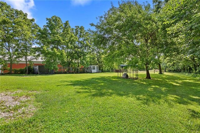 27800 Wonka Drive, Louisburg, KS 66053