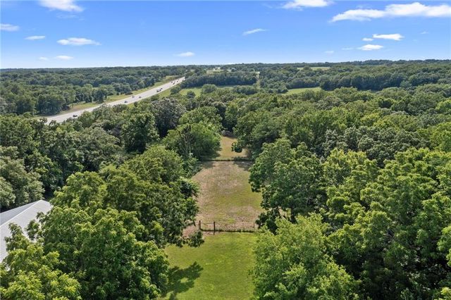 27800 Wonka Drive, Louisburg, KS 66053