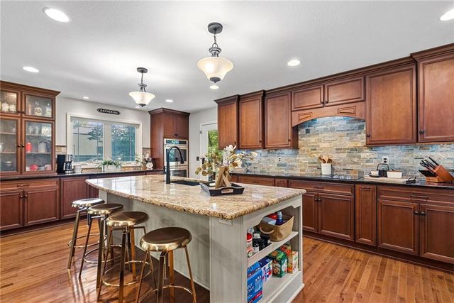 27800 Wonka Drive, Louisburg, KS 66053
