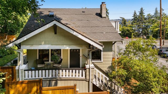 10015 68th Avenue S, Seattle, WA 98178
