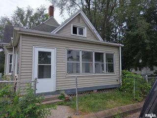 1918 W HOWETT Street, Peoria, IL 61605