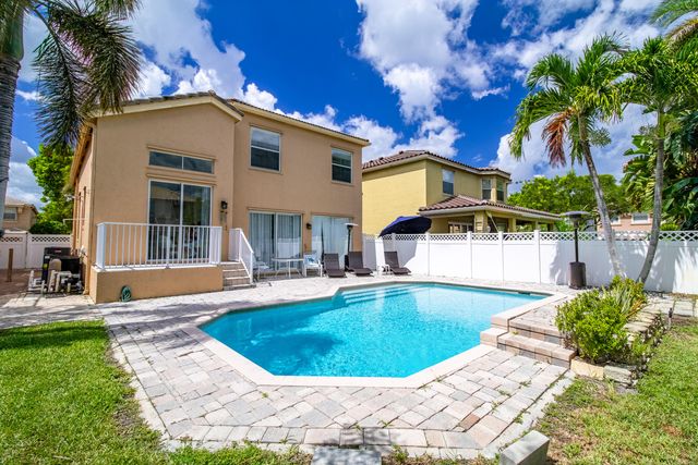 1534 Running Oak Lane, Royal Palm Beach, FL 33411