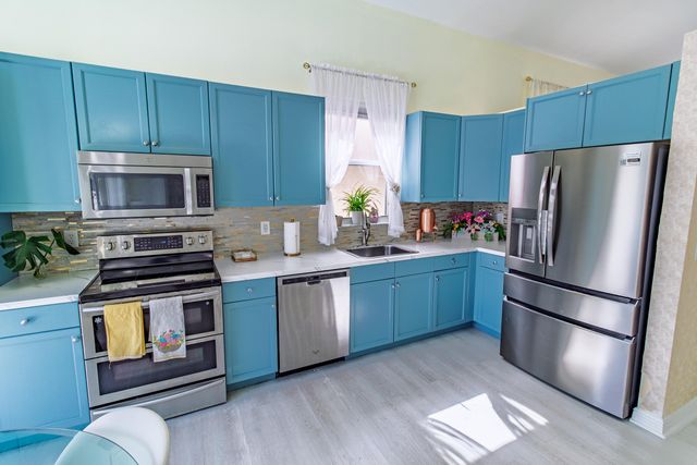 1534 Running Oak Lane, Royal Palm Beach, FL 33411