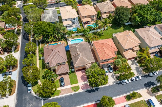 1534 Running Oak Lane, Royal Palm Beach, FL 33411