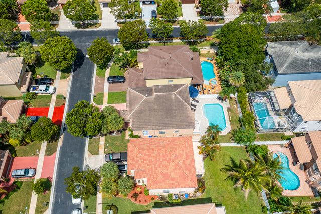 1534 Running Oak Lane, Royal Palm Beach, FL 33411