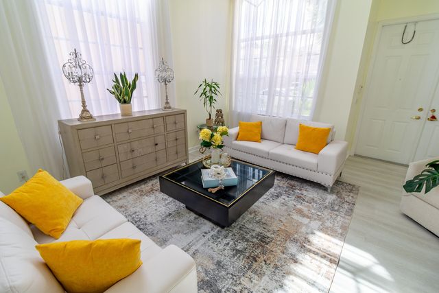 1534 Running Oak Lane, Royal Palm Beach, FL 33411
