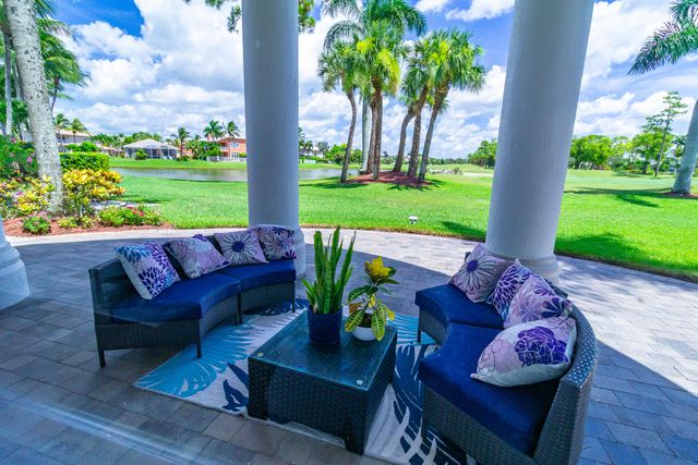 1534 Running Oak Lane, Royal Palm Beach, FL 33411