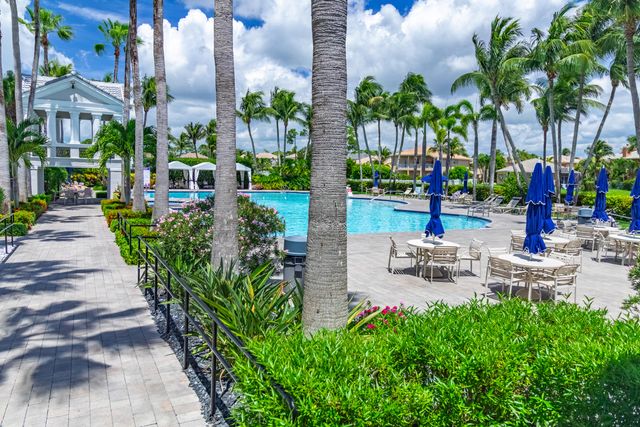 1534 Running Oak Lane, Royal Palm Beach, FL 33411