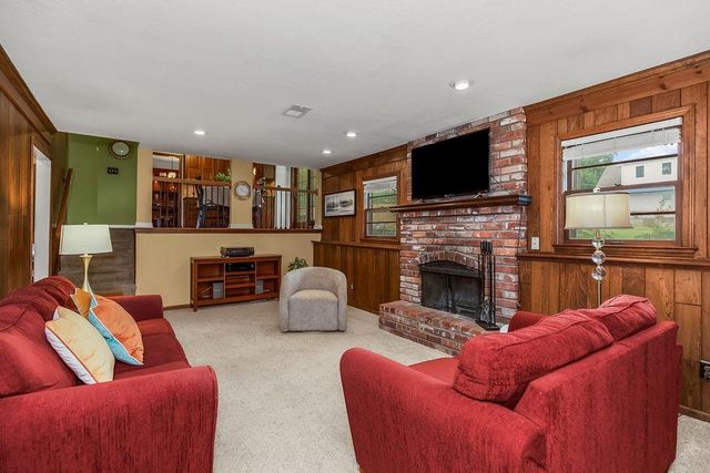 9503 Farley Circle, Overland Park, KS 66212