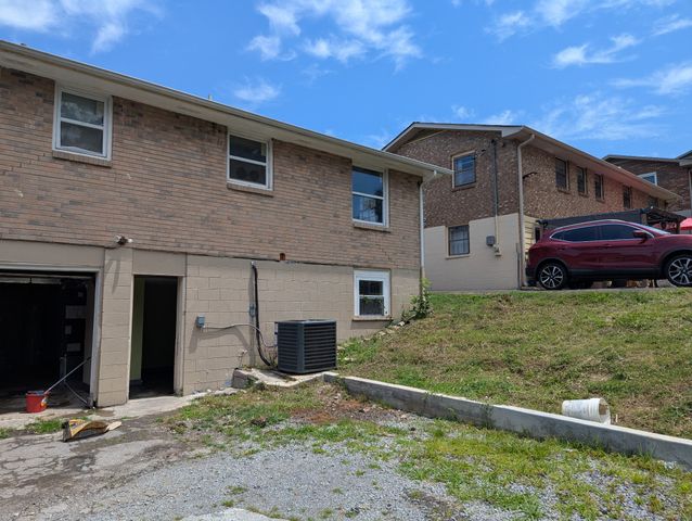 824 Oakwood Terrace Dr, Antioch, TN 37013