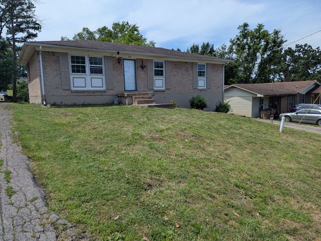 824 Oakwood Terrace Dr, Antioch, TN 37013