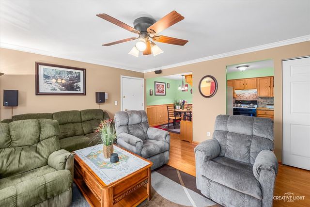19360 Wolf Road 9, Mokena, IL 60448