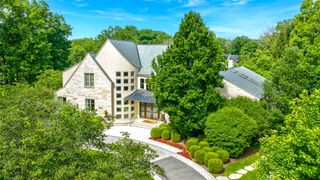 2 Bridlewood Road, Northbrook, IL 60062