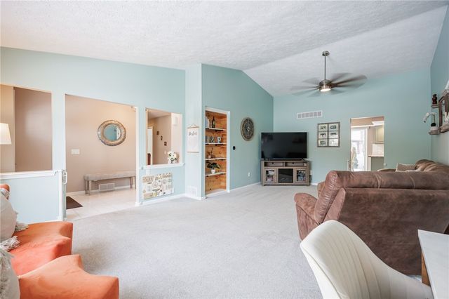 5 Silver Ridge Drive, Greece, NY 14626