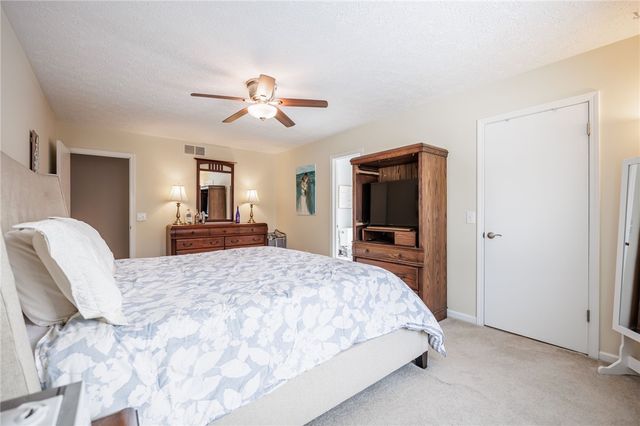 5 Silver Ridge Drive, Greece, NY 14626