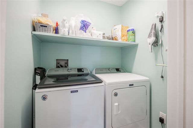 5 Silver Ridge Drive, Greece, NY 14626