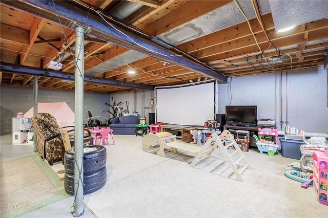 5 Silver Ridge Drive, Greece, NY 14626