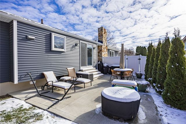 5 Silver Ridge Drive, Greece, NY 14626