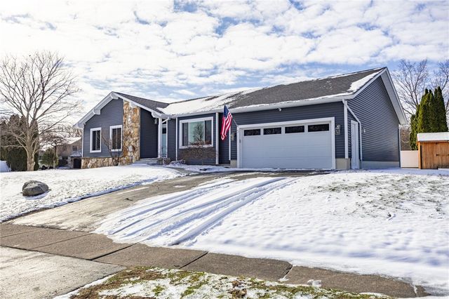 5 Silver Ridge Drive, Greece, NY 14626