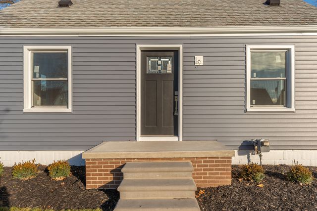 33988 Richard Street, Wayne, MI 48184