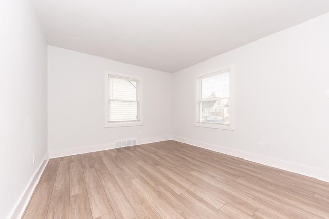 33988 Richard Street, Wayne, MI 48184