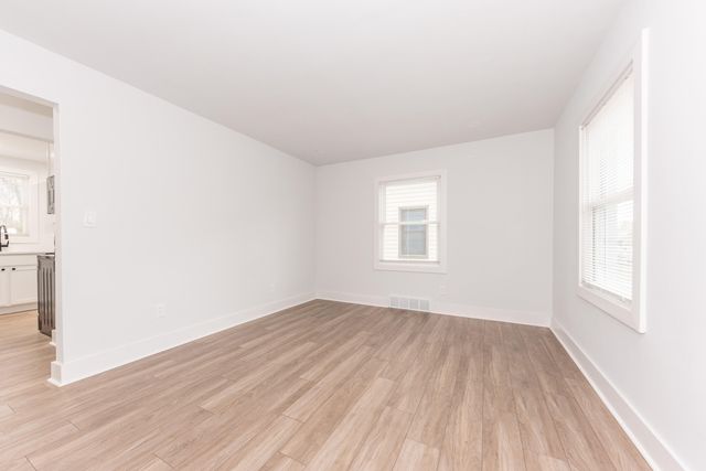 33988 Richard Street, Wayne, MI 48184