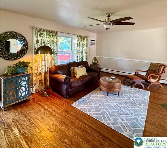 1460 Walnut Lane, Macungie Boro, PA 18062