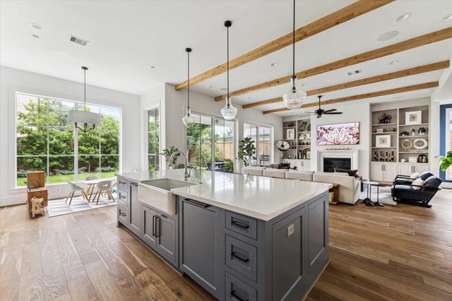 2224 North Boulevard, Houston, TX 77098