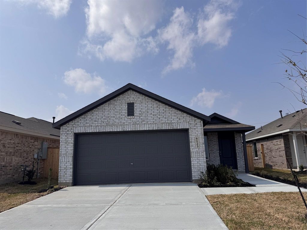 6123 Sunburst Scarlet St, Katy, TX 77493