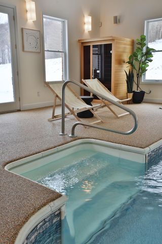 2300 Stonewall Cemetery Road SW, Lancaster, OH 43130