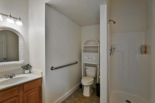 2300 Stonewall Cemetery Road SW, Lancaster, OH 43130