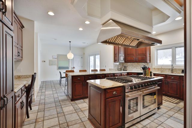 2300 Stonewall Cemetery Road SW, Lancaster, OH 43130