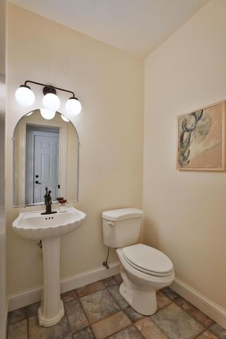 2300 Stonewall Cemetery Road SW, Lancaster, OH 43130