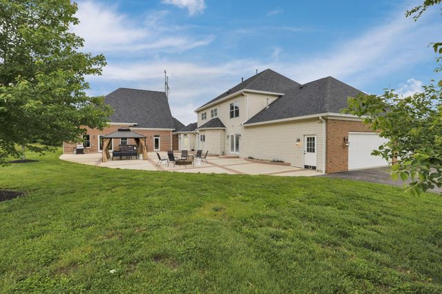 2300 Stonewall Cemetery Road SW, Lancaster, OH 43130