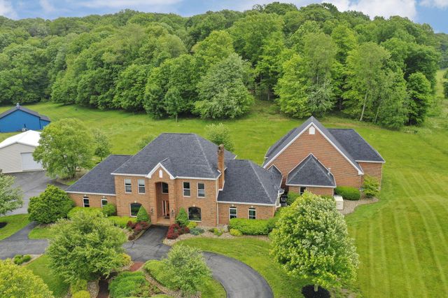 2300 Stonewall Cemetery Road SW, Lancaster, OH 43130