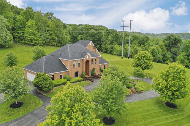 2300 Stonewall Cemetery Road SW, Lancaster, OH 43130