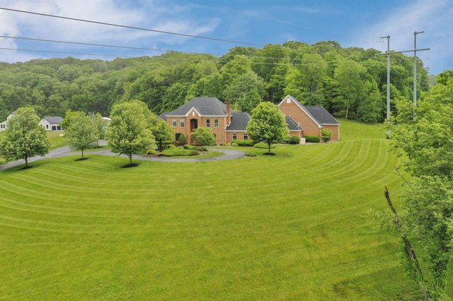 2300 Stonewall Cemetery Road SW, Lancaster, OH 43130