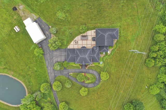 2300 Stonewall Cemetery Road SW, Lancaster, OH 43130