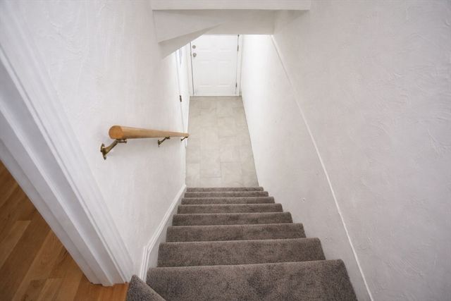 5 Kennedy Dr 3, Chelmsford, MA 01863