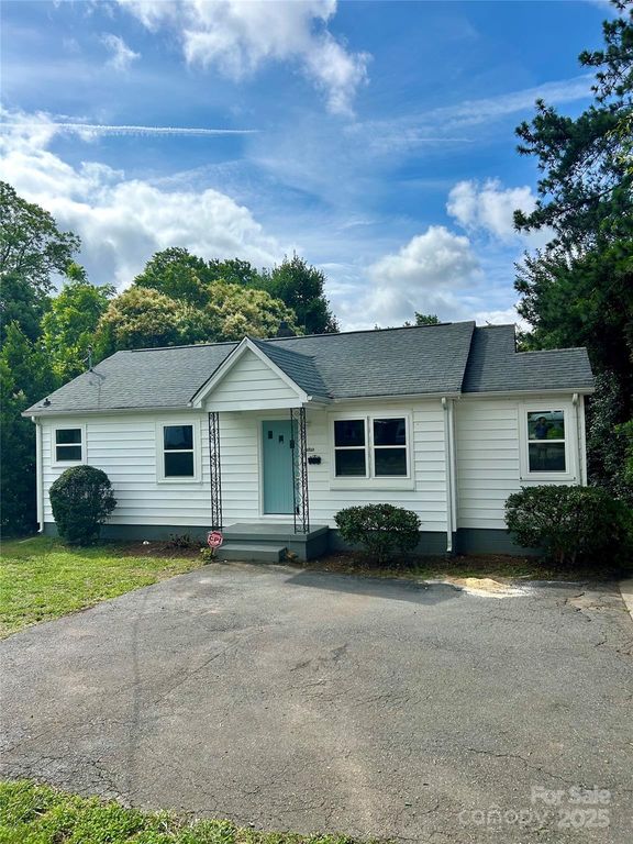 2820 The Plaza, Charlotte, NC 28205